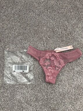 Victoria’s Secret Lace Embroidered Thong Panty in Dusty Rose
